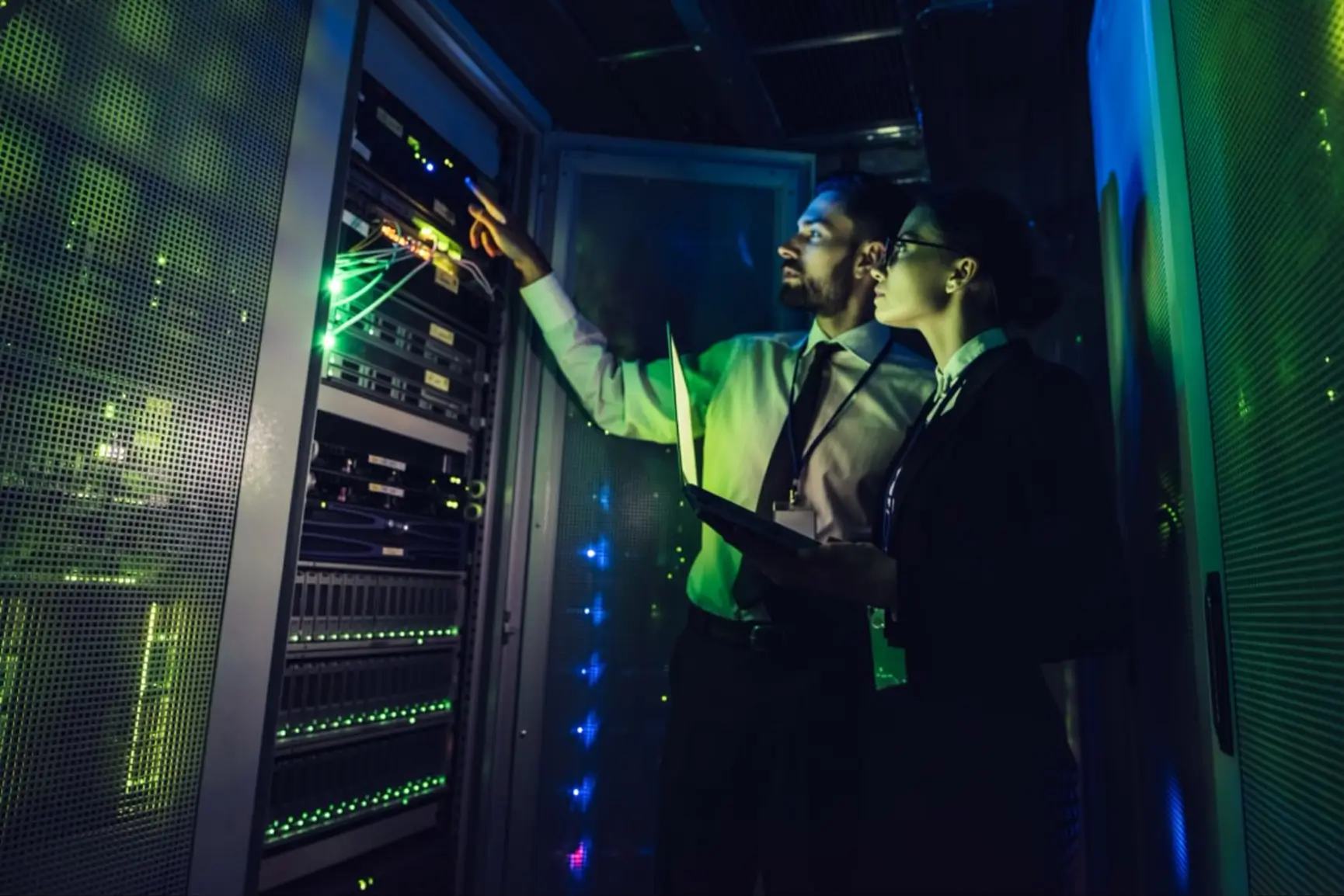Decoupled multi agent architecture executing background process automation across isolated server firewalls
